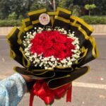 🌹 Red Rose Bouquet – Classic, Elegant & Full of Love