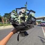 🖤 Black Rose Bouquet – Bold, Elegant & Mysterious