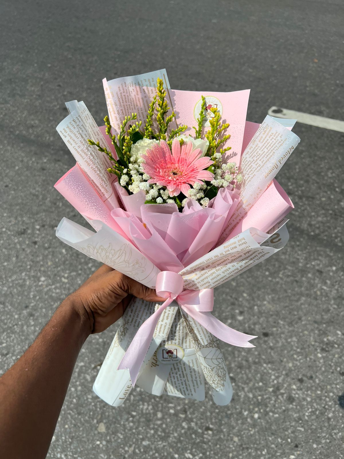 WhatsApp Image 2025-12-27 at 6.52.56 PM 🌼 Gerbera Bouquet – Bright, Cheerful & Elegant - Image 1