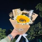 🌻 Sunflower Bouquet – Bright, Cheerful & Fresh