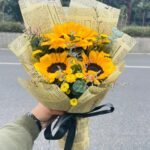 🌻 3 Pcs Sunflower Bouquet – Cheerful, Bright & Fresh
