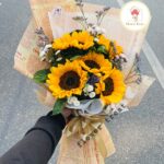 🌻 Premium Sunflower Bouquet – Bright, Elegant & Full of Joy