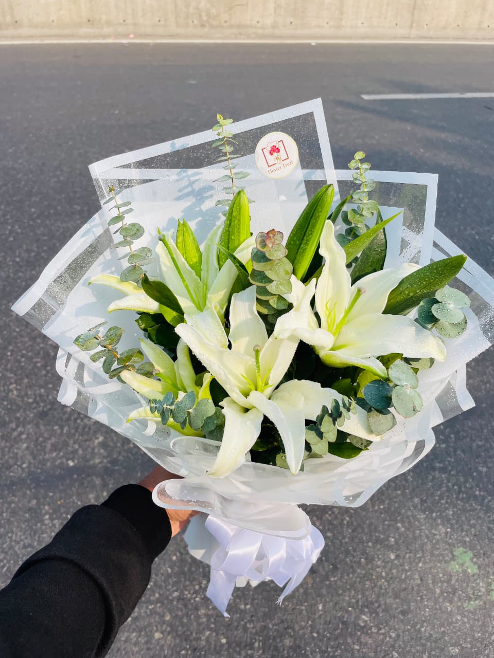 WhatsApp Image 2026-02-01 at 6.02.56 PM 🌸 Premium Lilies Bouquet – Elegant, Fresh & Luxurious - Image 1