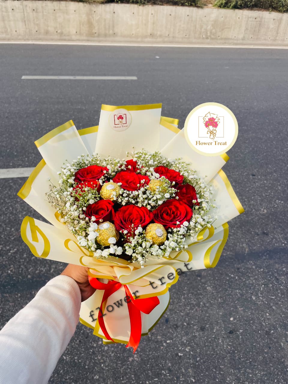 WhatsApp Image 2026-02-01 at 6.03.04 PM (1) 🌹🍫 Red Rose & Rocher Mixed Bouquet – Romantic & Sweet - Image 1