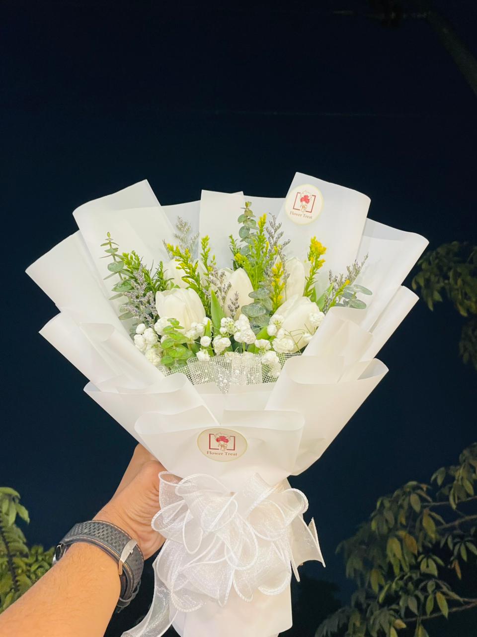 WhatsApp Image 2026-02-01 at 6.03.07 PM (1) 🌷 Real Tulip Bouquet – Fresh, Vibrant & Elegant - Image 1