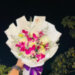 🤍 White Rose Mixed Bouquet – Elegant, Fresh & Charming